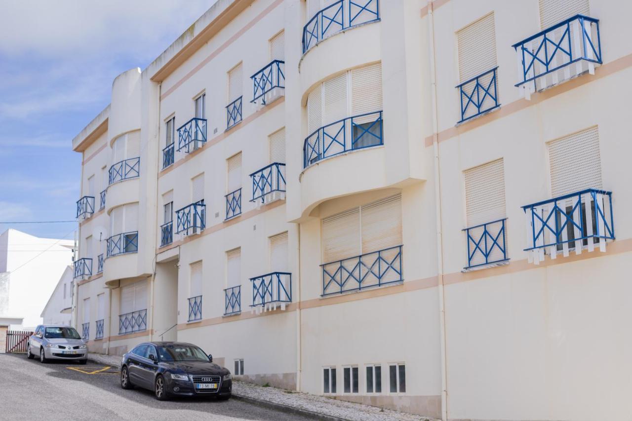White Beach House Praia da Lourinha Экстерьер фото
